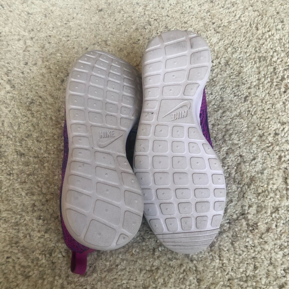 Nike Purple/Blue Roshe Sneaker (Size 6) - Picture 8 of 8